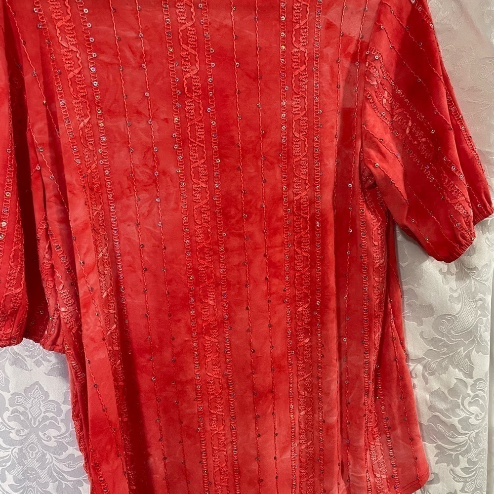 Sami& Jo red top with sequins .women’s size Small - Picture 2 of 6
